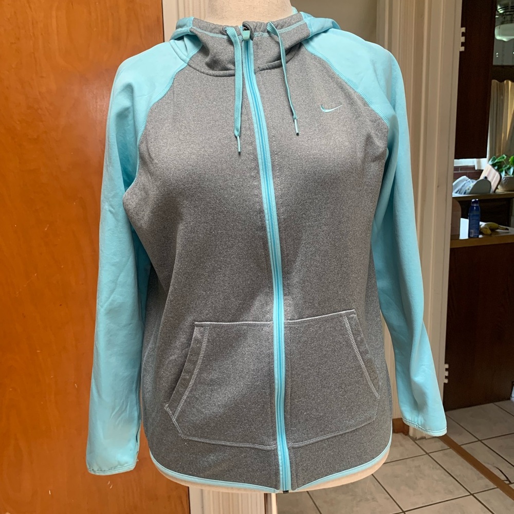 Nike Women's Therma Fit Gray and Blue Hood. Zip Up, Size Medium
